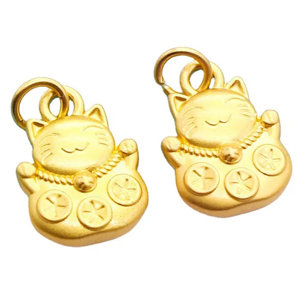 LUCKY CAT CHARM